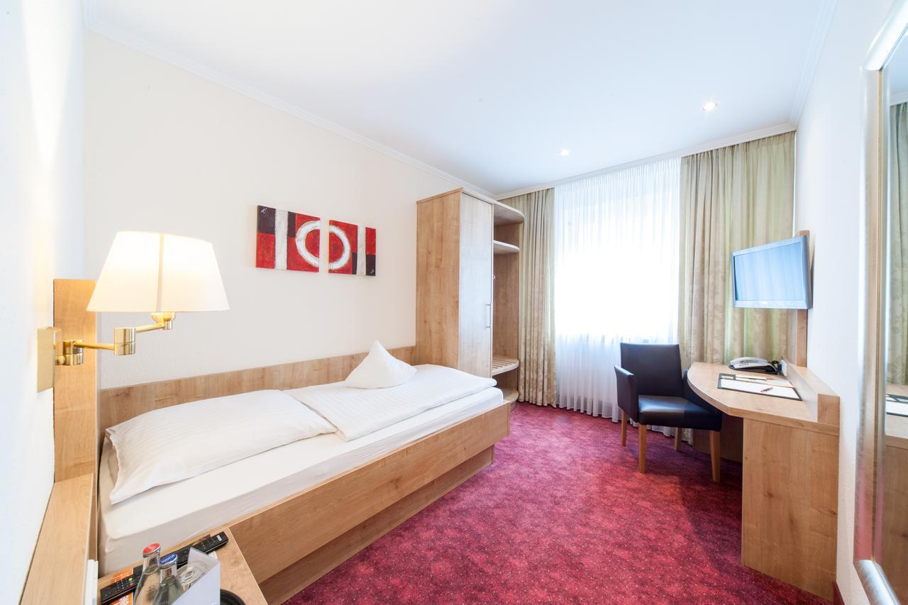 Hotel Restaurant Bullerdieck Garbsen Dış mekan fotoğraf