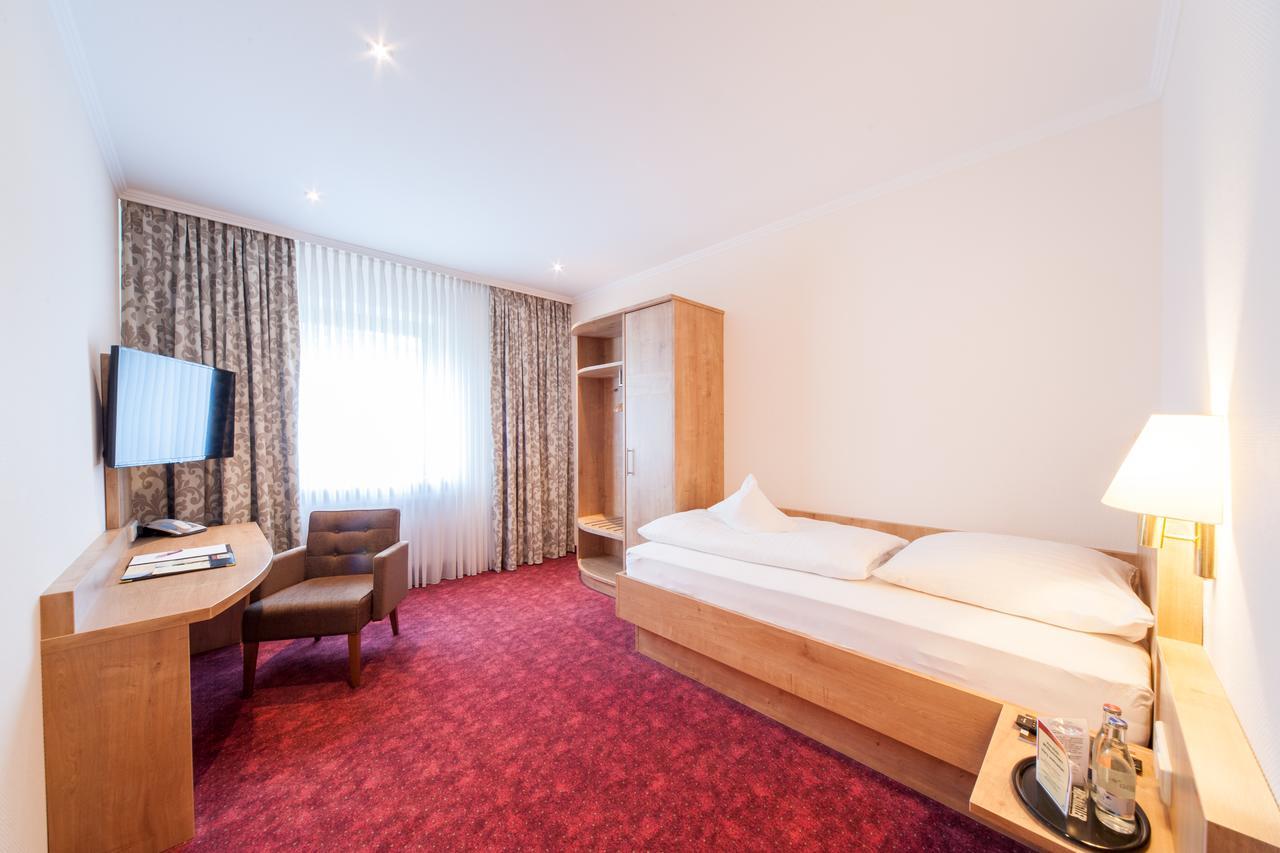 Hotel Restaurant Bullerdieck Garbsen Dış mekan fotoğraf